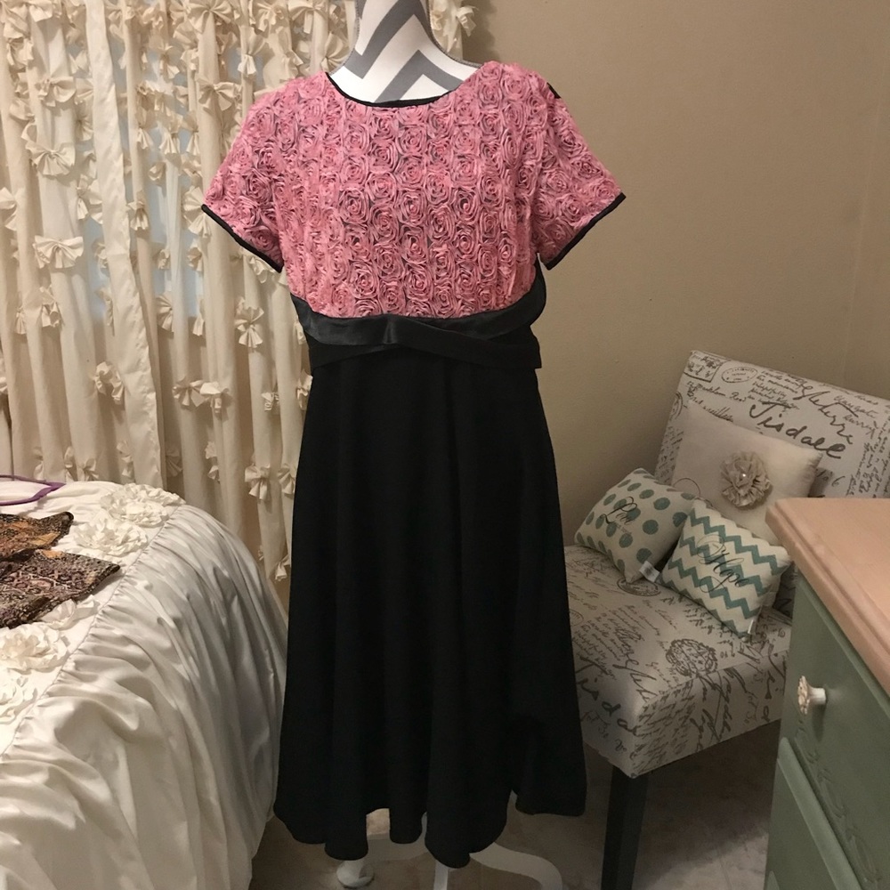 NWOT Tatyana Black and pink flower dress 3XL